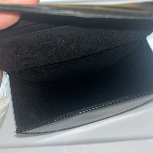 Marc by Marc Jacobs Black Patent Leather Sunglasses Case - Picture 10 of 10